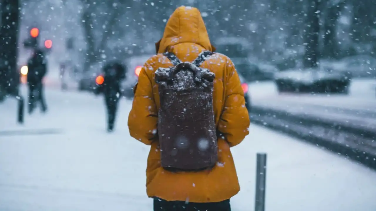 تقلبات جوية مرتقبة تشمل هطول أمطار وثلوج بعدة مناطق خلال طقس الأحد